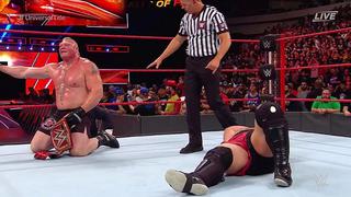 Brock Lesnar venció a Samoa Joe y retuvo el título universal enGreat Balls of Fire