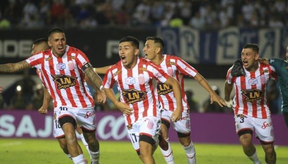 Barracas Central ascendió a Primera División de Argentina tras vencer a Quilmes en la Final de la Primera Nacional. (Foto: Fotobaires)