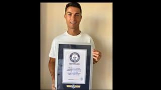 Cristiano Ronaldo ya luce la placa que lo acredita como el máximo goleador de selecciones