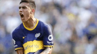 Le rinde homenaje: Paredes se hizo tatuaje de Boca tras título en Argentina