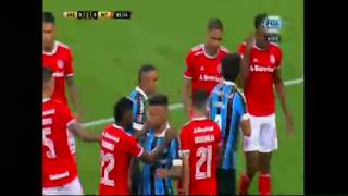 ¡Ocho expulsados! La pelea que protagonizaron Gremio e Inter en el clásico de Porto Alegre por la Copa Libertadores [VIDEO]