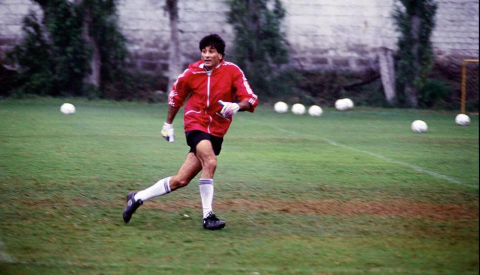 Julio César Balerio. El ‘Viejo’ llegó al Perú en 1993 para tapar con el Sipesa. Luego pasó a Cristal, club con que llegó la final de la Copa Libertadores 1997. También tapó por la Selecci&oacute