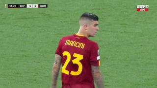 ¡No se lo puede creer! Autogol de Mancini para el 1-1 de Sevilla vs. Roma