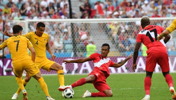Renato Tapia estuvo presente en el duelo Perú vs. Australia por el repechaje. (Foto. AFP)
