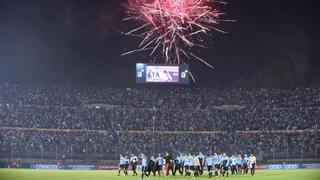 Como peruanos: hinchas uruguayos celebraron repechaje de la 'bicolor' en el Estadio Centenario [AUDIO]