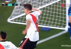 Siempre está ahí: Álvarez fuerza el error para el gol en contra y el 1-0 de River vs Arsenal [VIDEO]