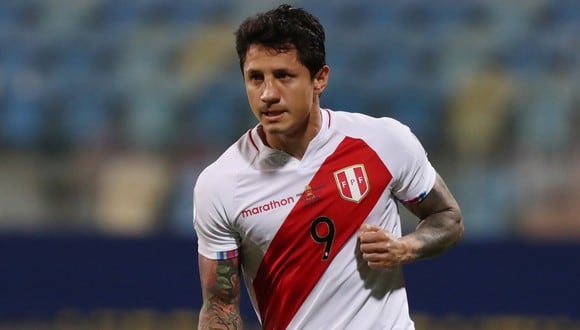 Gianluca Lapadula debutó con la Selección Peruana en noviembre del 2020. (Foto: EFE)