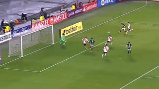 Retumbó el arco: Gabriel Costa mandó su disparo al palo en el River Plate vs. Colo Colo