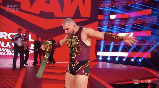 Mojo Rawley le quitó el título 24/7 a R-Truth. (Foto: WWE)