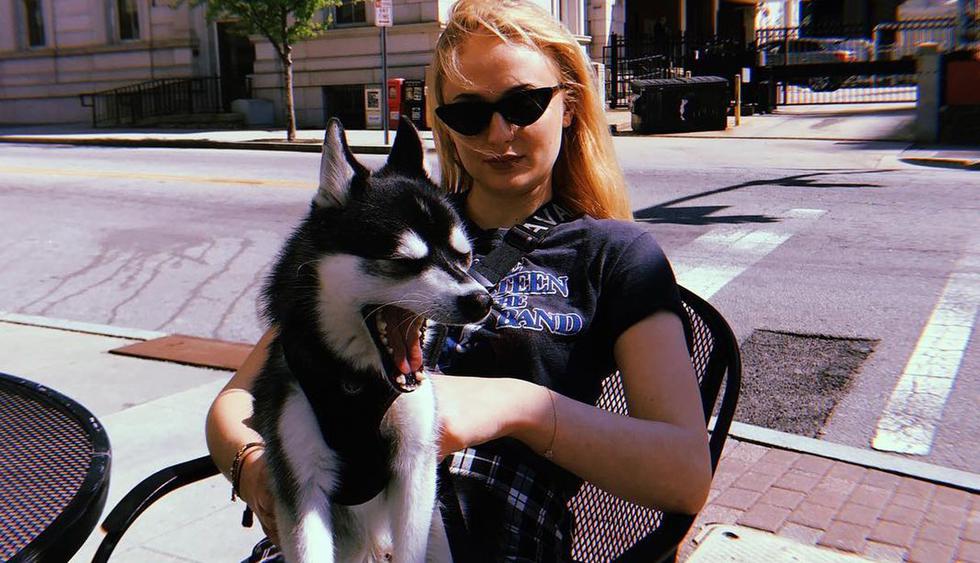 Sophie Turner rompe en llanto tras la muerte de su perro ‘Waldo’. (Foto: @sophieturner)