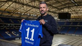 Lo destinará a causas benéficas: nuevo fichaje del Schalke 04 donará todo su salario 