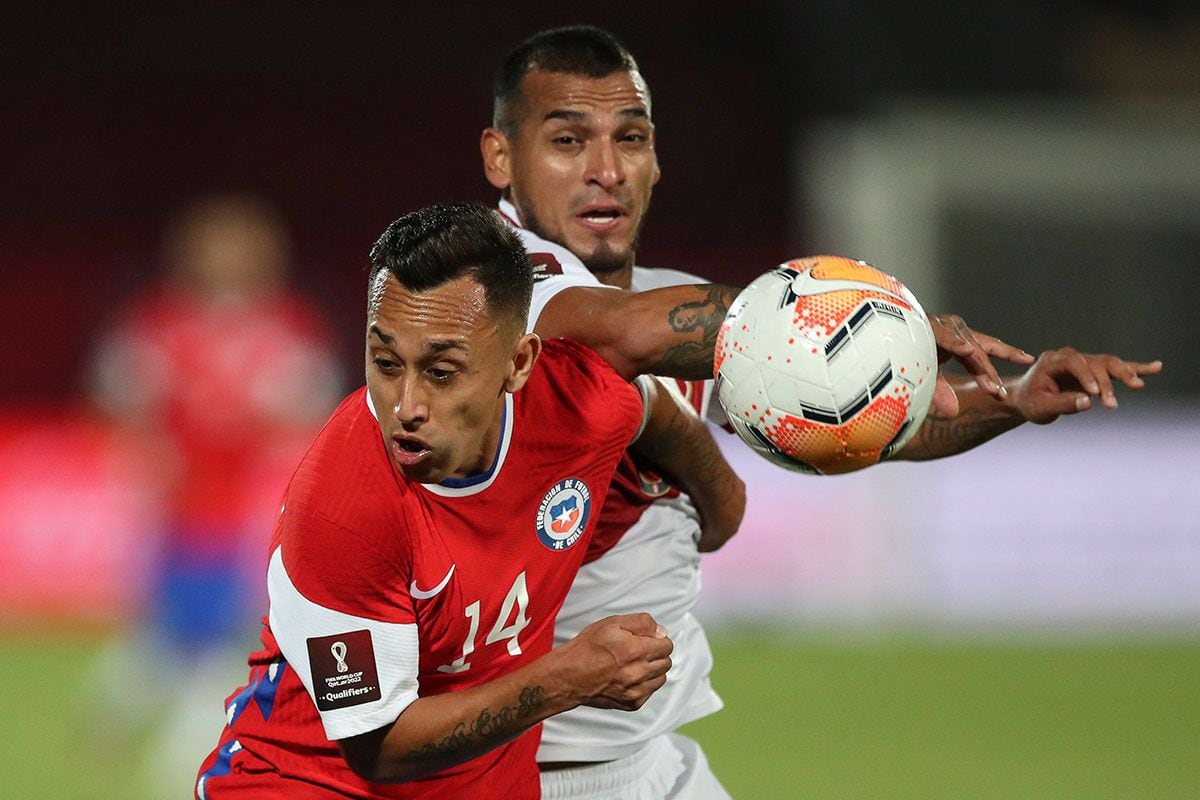 Watch Chilevisión for free, Chile - Peru: follow the 2022 qualifying match live online thumbnail