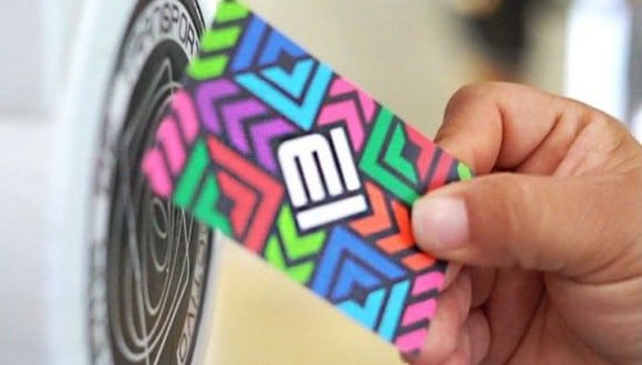 Las tarjetas del metro de la CDMX podrán ser recargadas a través del celular, según Semovi. (Foto: Getty Images)