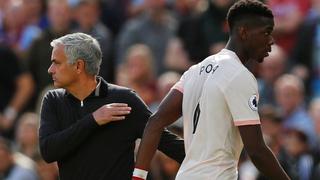 Todos contra Paul Pogba: "No puede ni atar las botas de las leyendas del Manchester United"