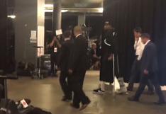Hará falta a los Warriors: Kevin Durant salió del Scotiabank Arena con muletas y con un yeso en el tobillo [VIDEO]