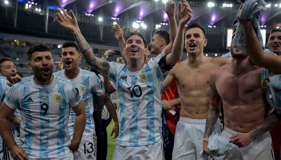 Lionel Messi consigue su primer título con la selección mayor de Argentina. | Foto: AFP
