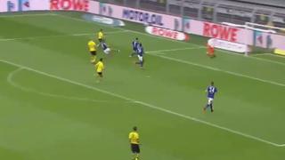 Tras un grosero error del portero: Raphael Guerreiro anotó el 2-0 del Dortmund ante el Schalke 04 por la Bundesliga [VIDEO]