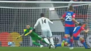 Le sacó brillo al poste: colocado remate de Casemiro al palo en el Real Madrid vs. CSKA [VIDEO]