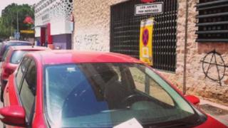 El truco para evitar multas por mal estacionamiento que ha generado polémica en redes sociales