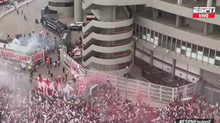 Espectacular banderazo de los hinchas ‘millonarios’ en la previa del Boca vs River [VIDEO] 