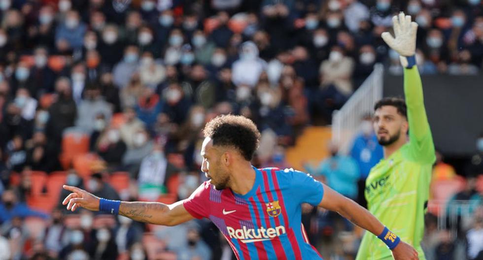 Aubameyang anotó su primer golazo como culé: el 1-0 en Barcelona vs. Valencia [VIDEO] thumbnail