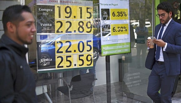 El dólar se vendía a 20,4 pesos en México este miércoles (Foto: AFP).