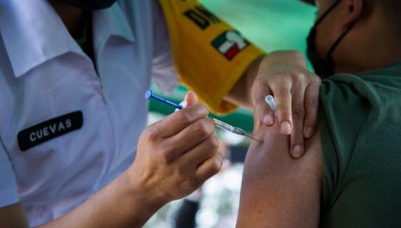 Vacuna COVID-19 para personas de 18 a 29 años: regístrate aquí y entérate de los requisitos si vives en México. (Foto: Getty Images)