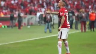 Explotó: D'Alessandro no soportó insultos y le hizo frente a la torcida del Inter de Porto Alegre