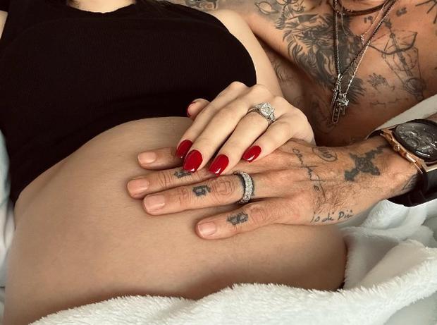 Nadia Ferreira y Marc Anthony cuando anunciaron la espera de su primer hijo juntos (Foto: Nadia Ferreira / Instagram)