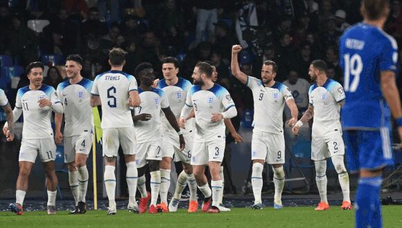 Inglaterra ganó 2-1 a Italia y se cobró una revancha tras la final de la Euro. (Foto: EFE)
