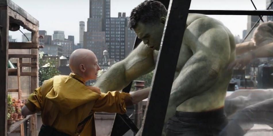 Hulk y Ancient One en Avengers: Endgame (Marvel)
