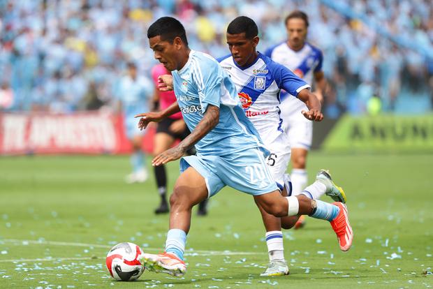 Cristal venció 2-1 a Alianza Atlético por la fecha 14 del Torneo Apertura de la Liga 1 Te Apuesto.