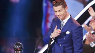 Cristiano Ronaldo recibió premio The Best y el público imitó su tradicional grito [VIDEO]