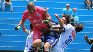 Omar Merlo salió lesionado, tras chocar contra Manuel Heredia [VIDEO]