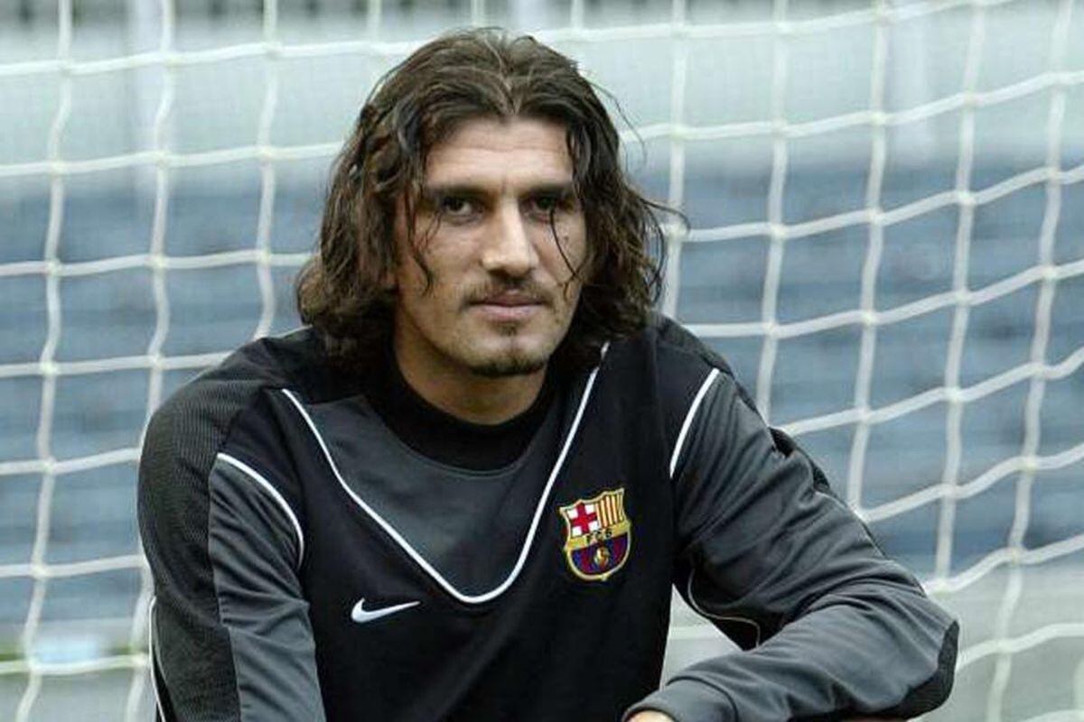 Rustu Recber, ex Barcelona, peleó fuerte y le ganó al coronavirus en su país. (Foto: AFP)