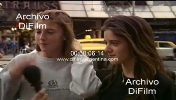 VIDEO VIRAL | Francisca y su amiga protestaron porque el gobernador de la provincia de Buenos Aires cambio los horarios del boliche de la capital argentina en 1996. (Foto: @CaudilloXIV/Twitter)