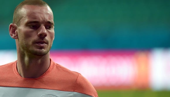 Wesley Sneijder se despidió de su selección hace dos años en amistoso ante Perú en Ámsterdam (Foto: AFP)