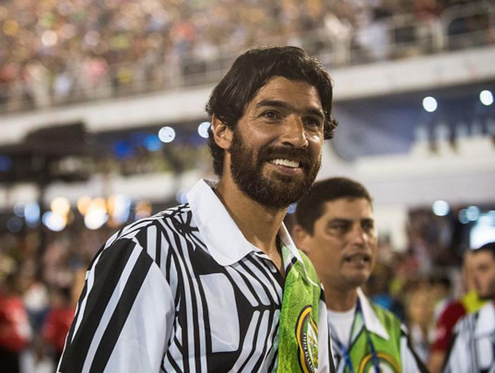 Sebastian Abreu acaba de firmar por Central Español, y con ese suma 24 equipos.