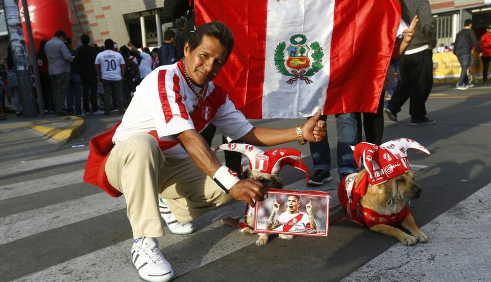 Perú es una fiesta: hinchas juegan su partido y le pusieron harto color a la previa (FOTOS)