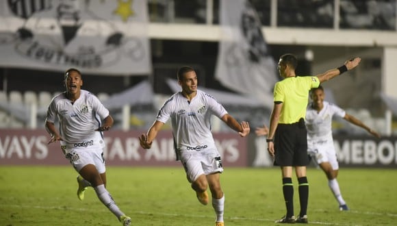 Kaiky Melo de 17 años marcó el gol del triunfo para Santos ante Deportivo Lara. (Foto: Santos FC)