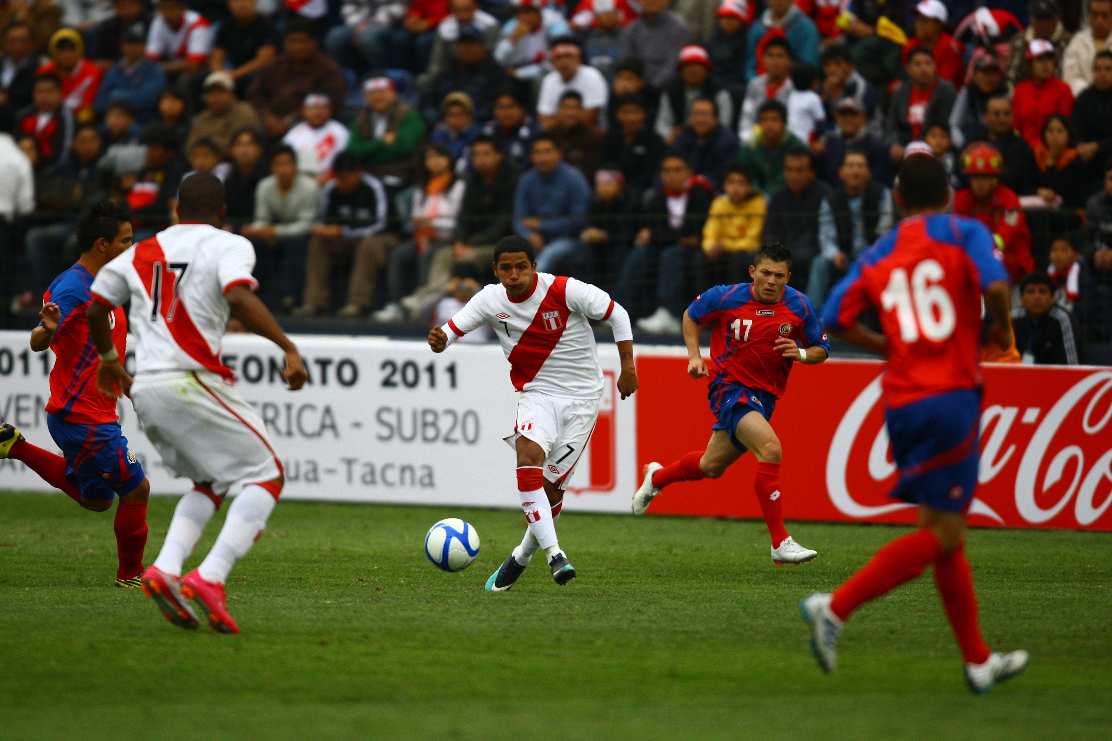 De sus seis partidos en la mayor, Reimond Manco jugó solo dos en Perú: Iquitos (2008) y Lima (2010). (Foto: Eddy Lozano)