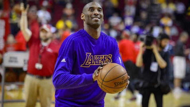 Muchos han recordado cual era el pensamiento de Kobe Bryant sobre la muerte y era mucho menos negativa de lo que uno hubiera pensado.  (AFP).