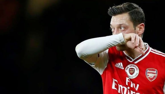 Las duras críticas de dos exjugadores del Arsenal contra Mesut Özil. (Foto: AFP)