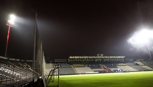El equipo de Alianza Lima entrenará por la noche en Matute, para probar la nueva iluminación del estadio. (Foto: Prensa AL)