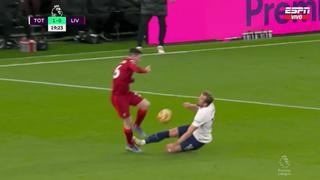 Le perdonaron la vida: la terrible ‘plancha’ de Kane que solo fue amarilla ante Liverpool [VIDEO]