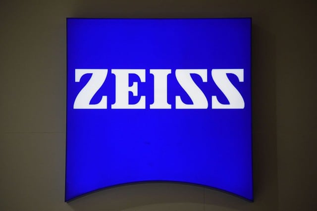 Club: Carl Zeiss Jena | Empresa: Zeiss (Lentes ópticos). (Getty)