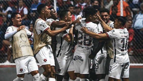 Real Estelí y Club Atlético Independiente