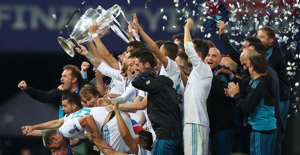 Las mejores fotos de los festejos del Real Madrid tras la obtención de la Champions League. (Agencias)