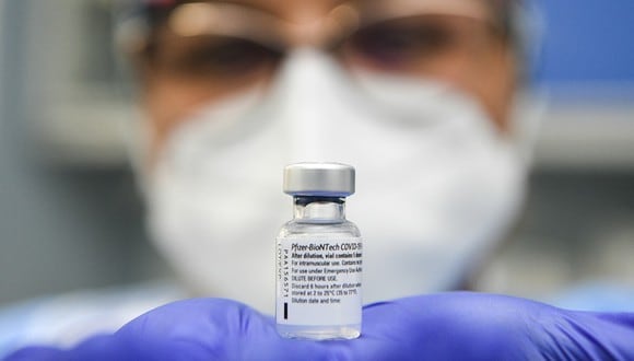 Imagen de la vacuna de Pfizer contra el COVID-19. (Foto: AFP)