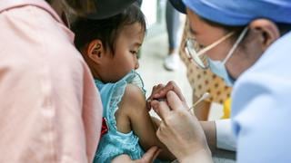 Por ahora: China comenzaría a vacunar a la población en noviembre
